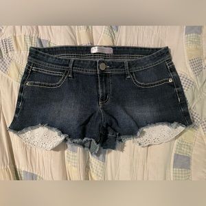 No Boundaries size 13 shorts with crochet bottom